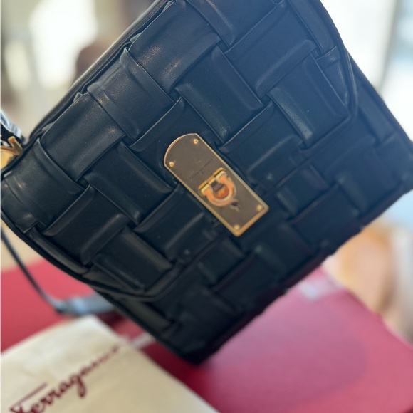 Salvatore Ferragamo Handbags - Salvatore Boxyz Women's 723981 Shoulder Bag